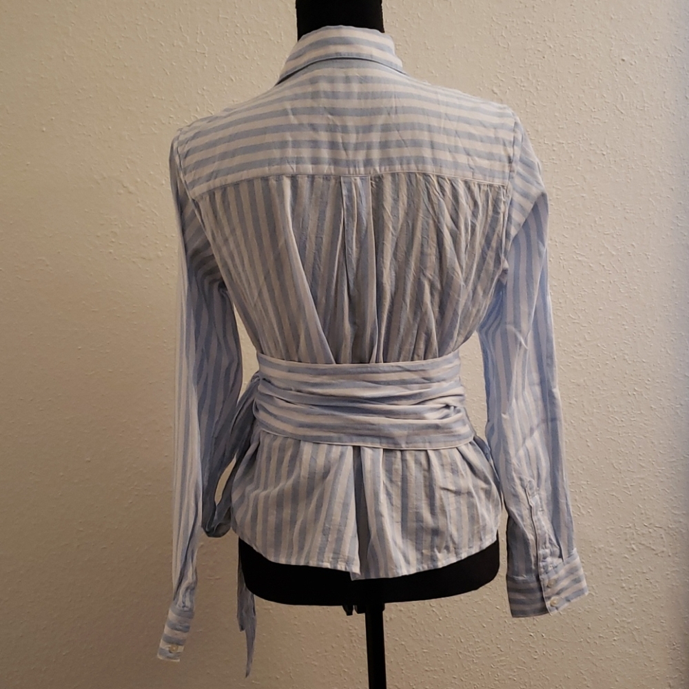 Gap Button Down Blouse Like New - image 4